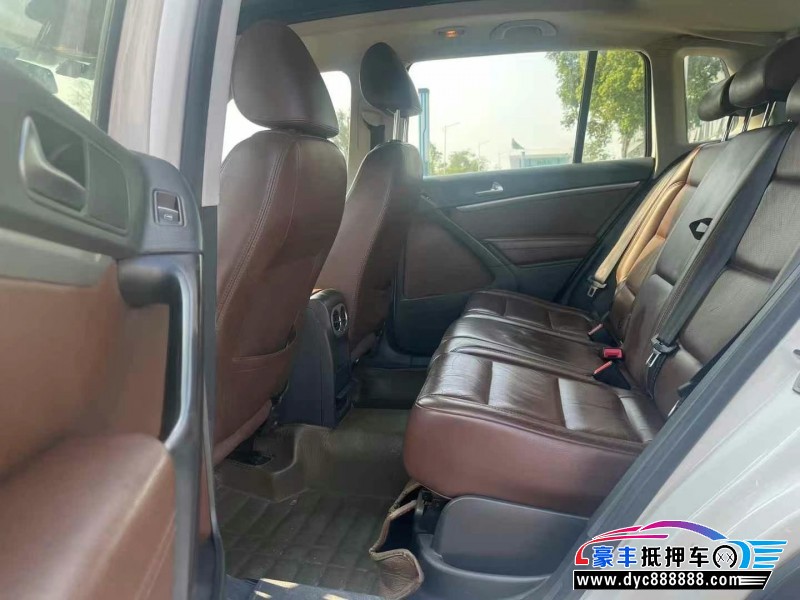 14年大众途观轿车抵押车出售