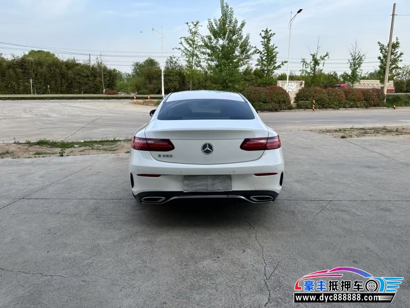 20年奔驰E轿车抵押车出售