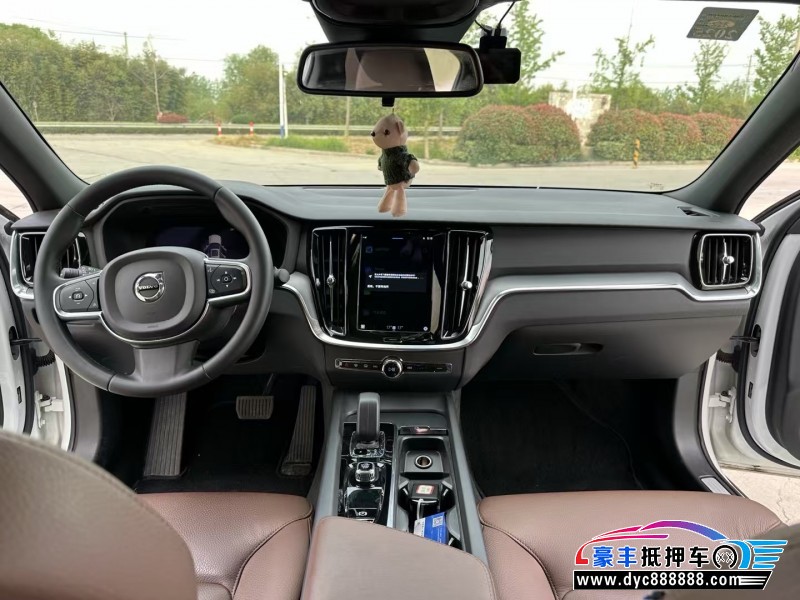 23年沃尔沃S60轿车抵押车出售