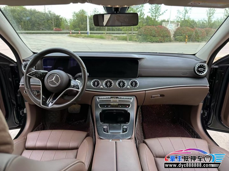 22年奔驰E轿车抵押车出售