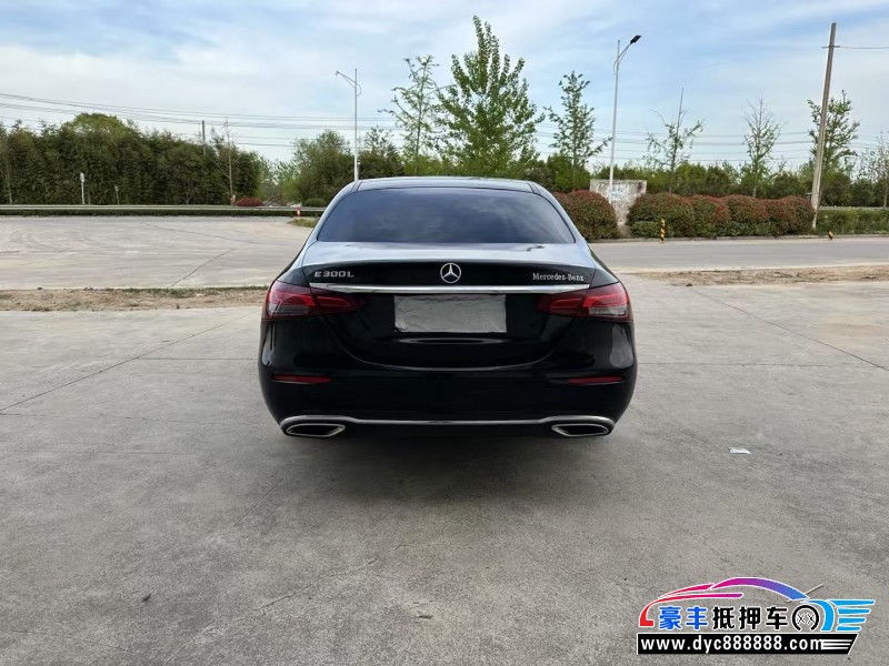 22年奔驰E轿车抵押车出售