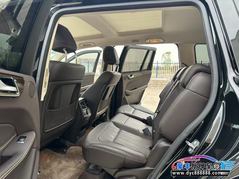 19年奔驰GLS轿车抵押车出售