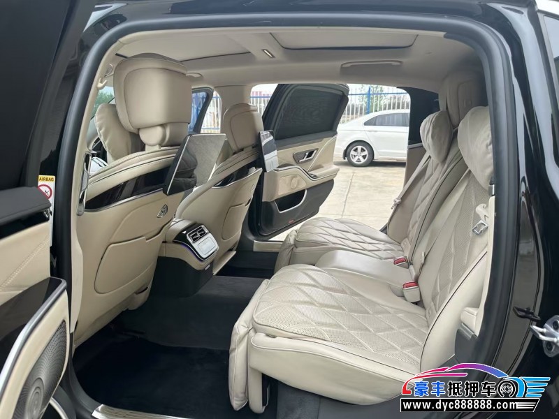 22年奔驰迈巴赫S级轿车抵押车出售