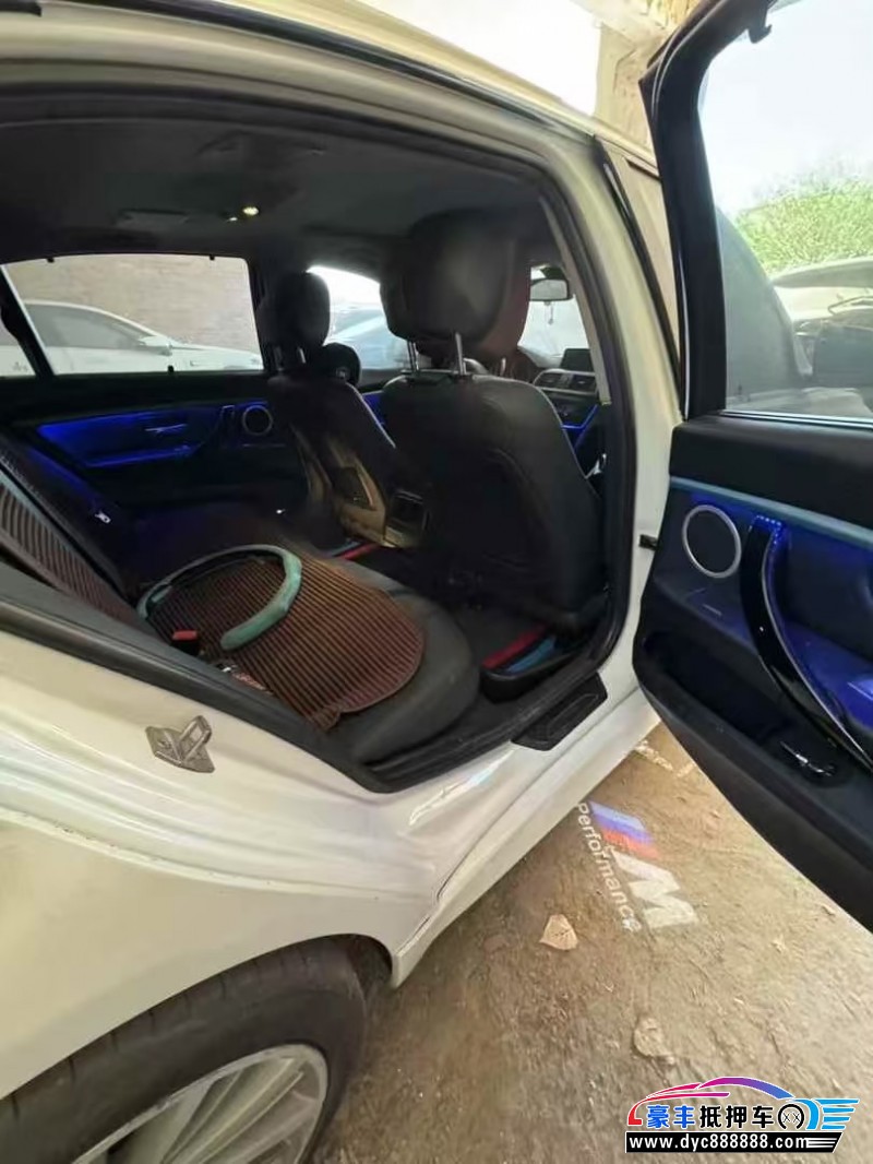 15年宝马3系轿车抵押车出售