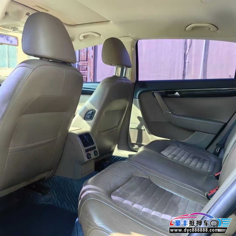 14年大众迈腾轿车抵押车出售