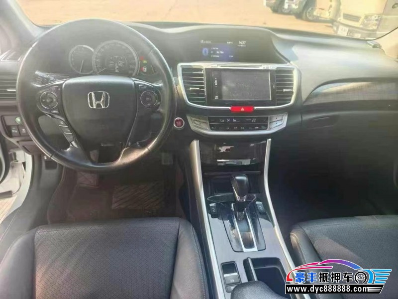 14年本田雅阁轿车抵押车出售