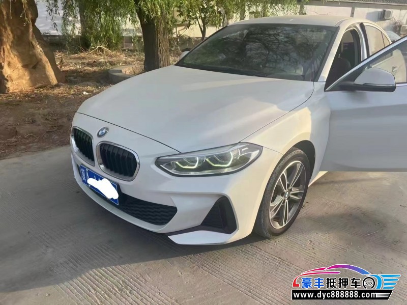 21年宝马1系轿车抵押车出售