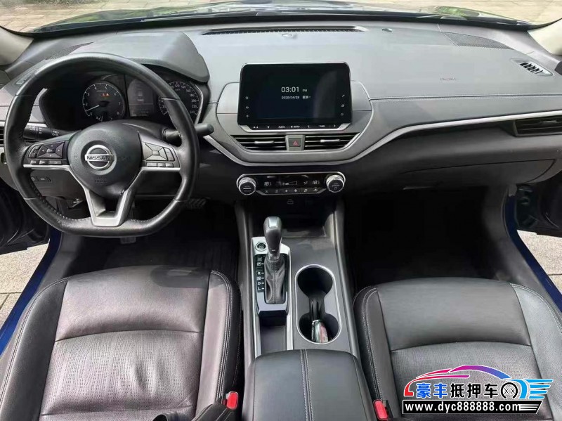 20年日产天籁轿车抵押车出售