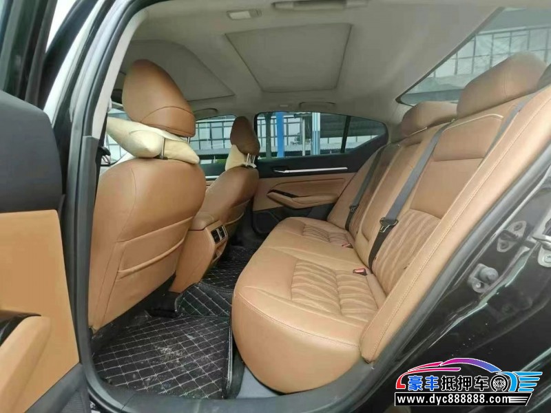 24年日产天籁轿车抵押车出售