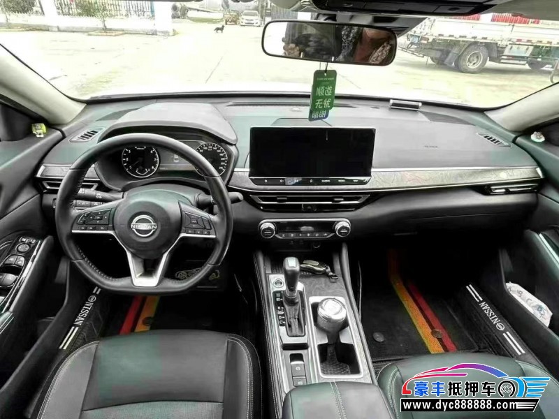 23年日产天籁轿车抵押车出售