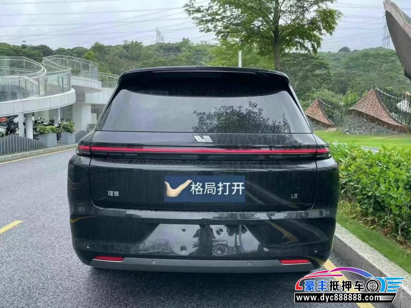 25年理想L8轿车抵押车出售