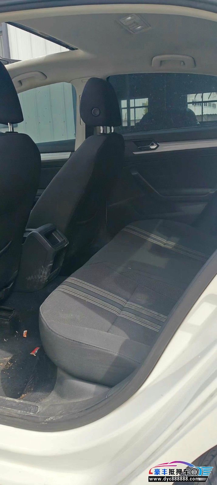 18年大众凌渡轿车抵押车出售