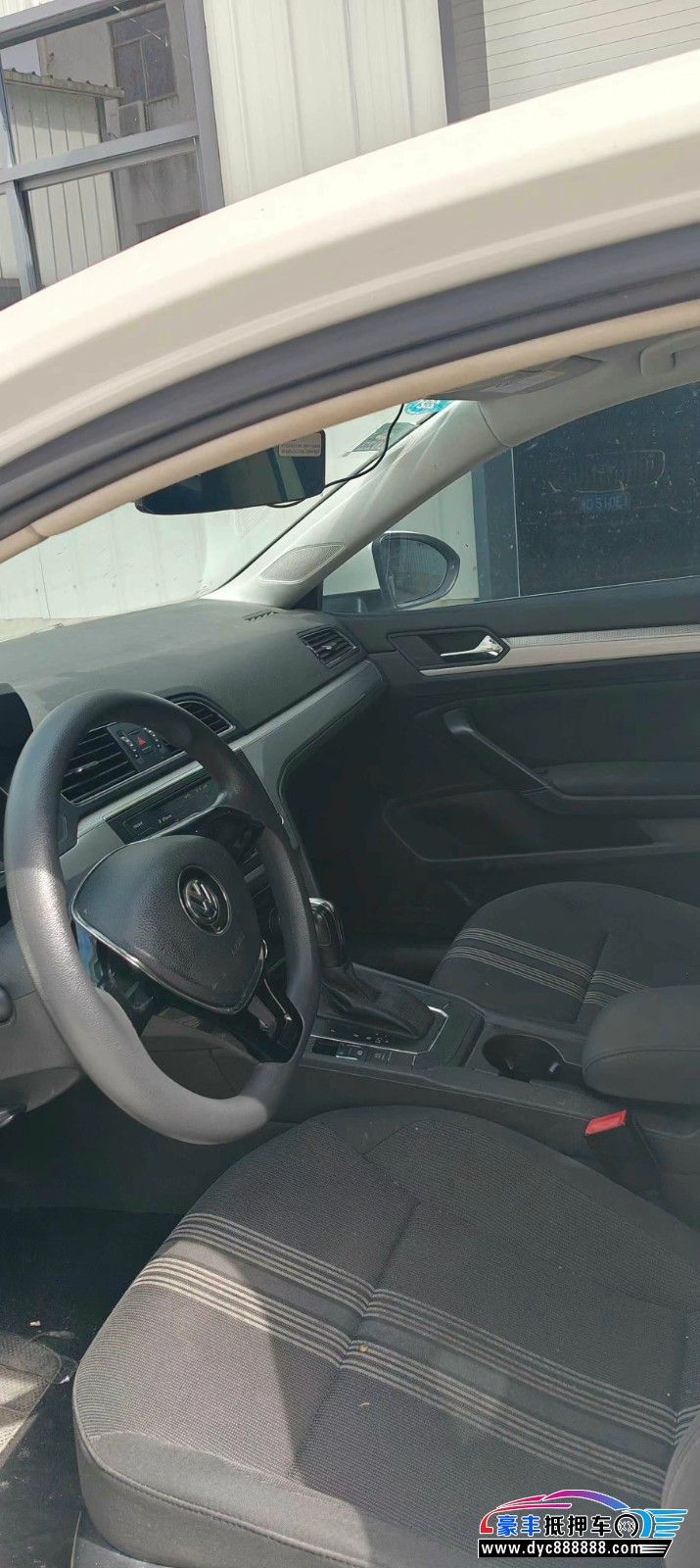 18年大众凌渡轿车抵押车出售