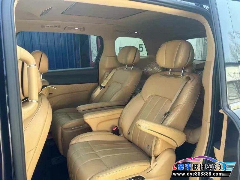 24年岚图梦想家轿车抵押车出售