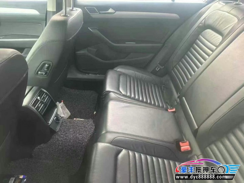 18年大众迈腾轿车抵押车出售