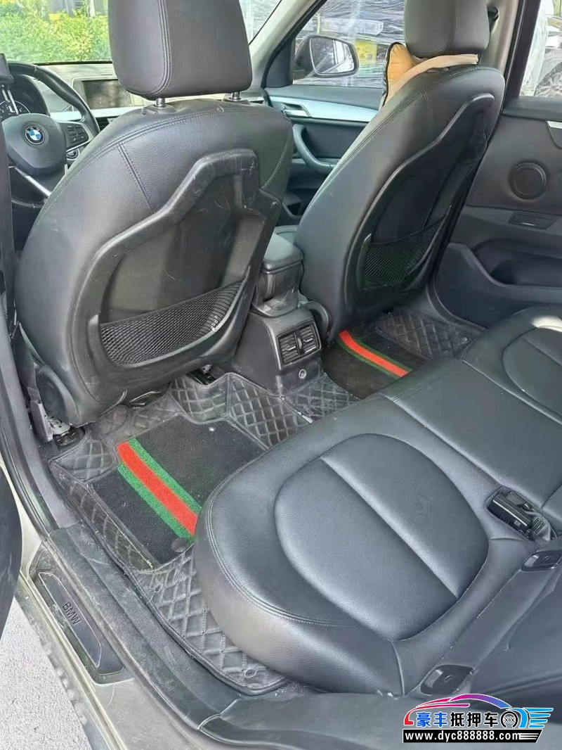 17年宝马X1轿车抵押车出售