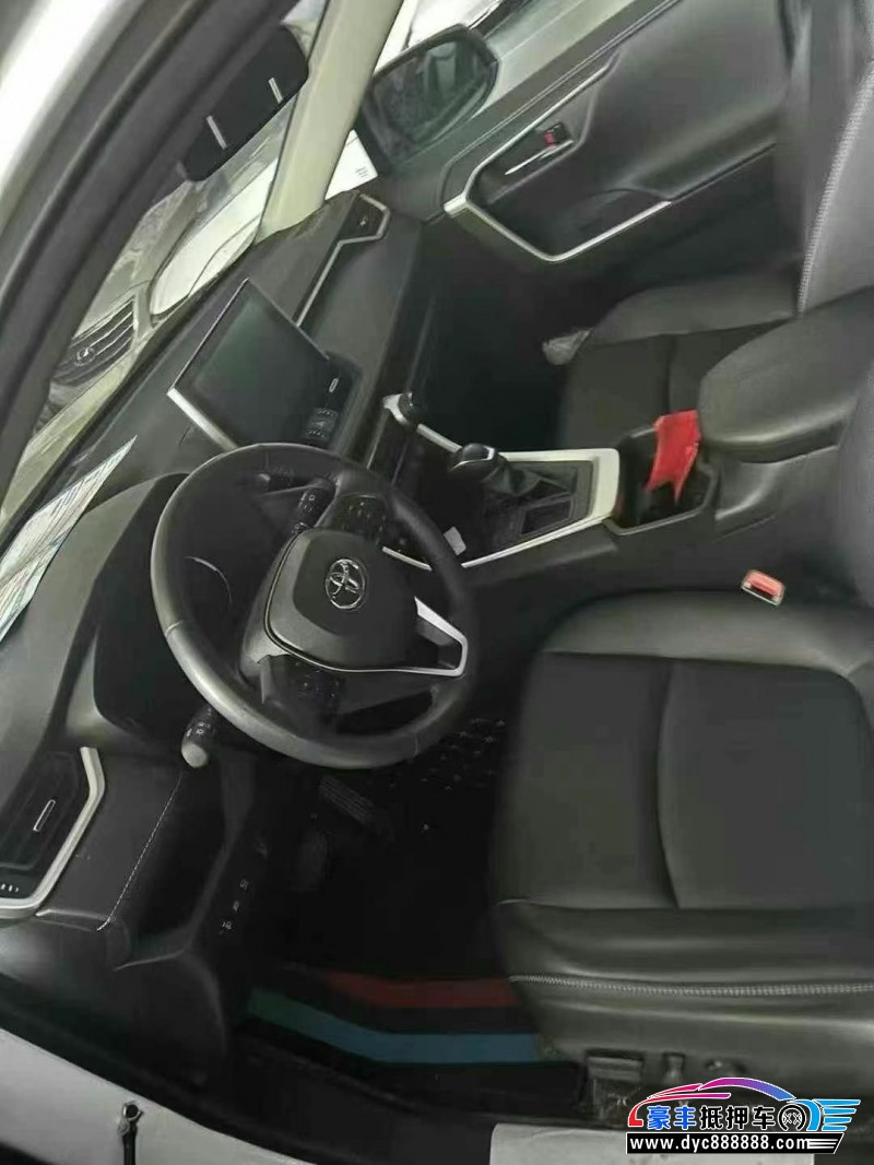 23年丰田RAV4轿车抵押车出售