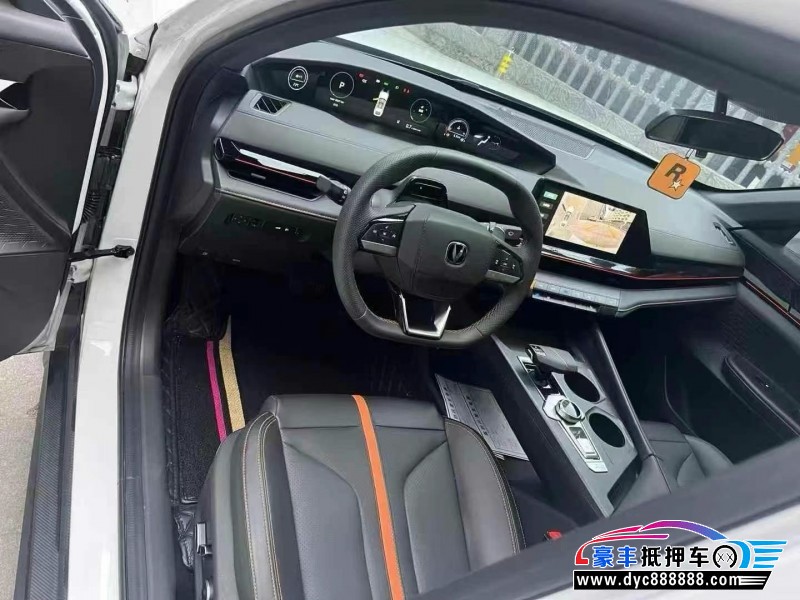 24年长安长安UNI轿车抵押车出售