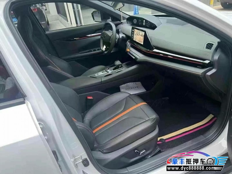 24年长安长安UNI轿车抵押车出售