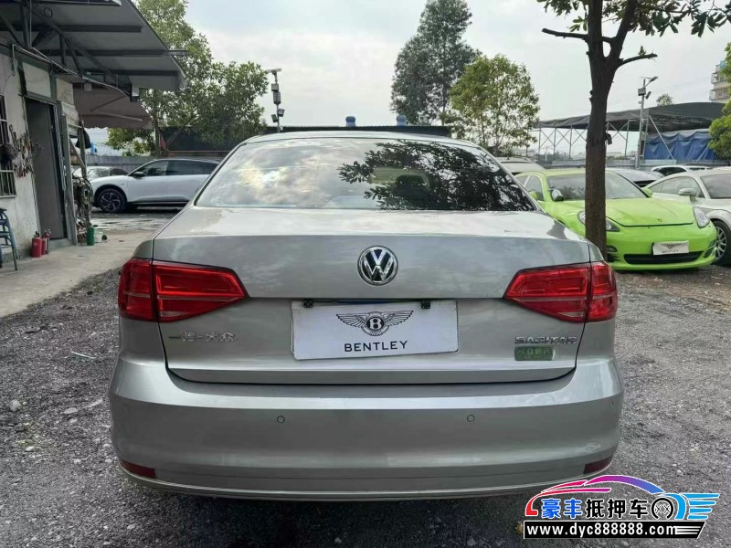 18年大众速腾轿车抵押车出售