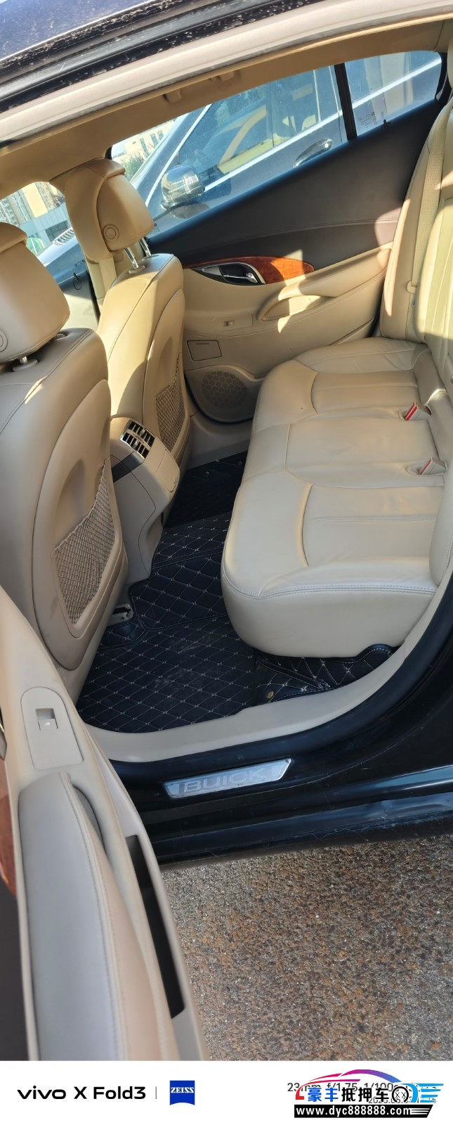 13年别克君越轿车抵押车出售