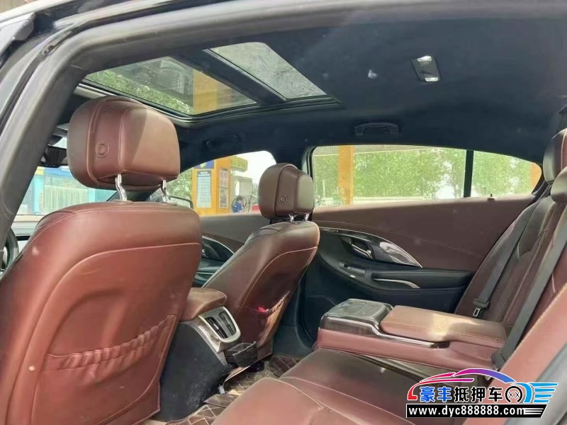 15年别克君越轿车抵押车出售