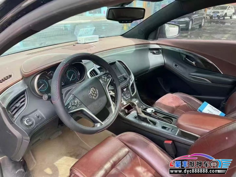 15年别克君越轿车抵押车出售