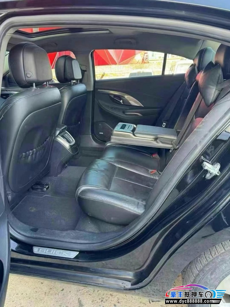 14年别克君越轿车抵押车出售