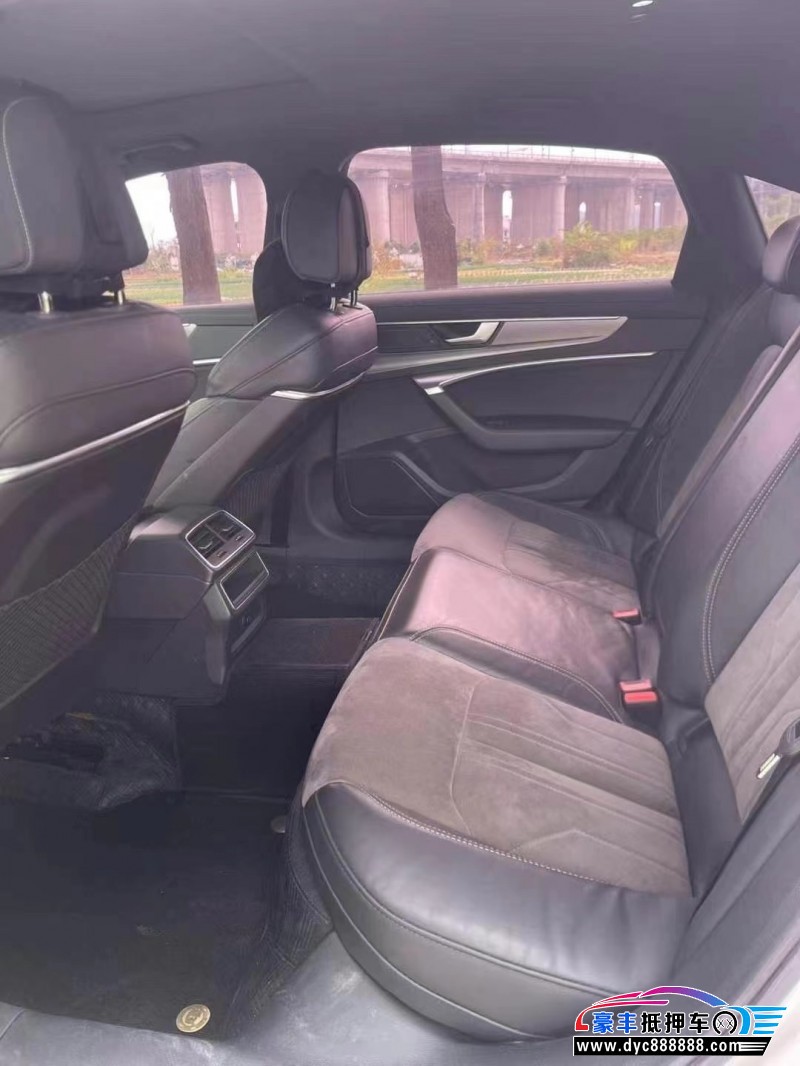 20年奥迪A6L轿车抵押车出售