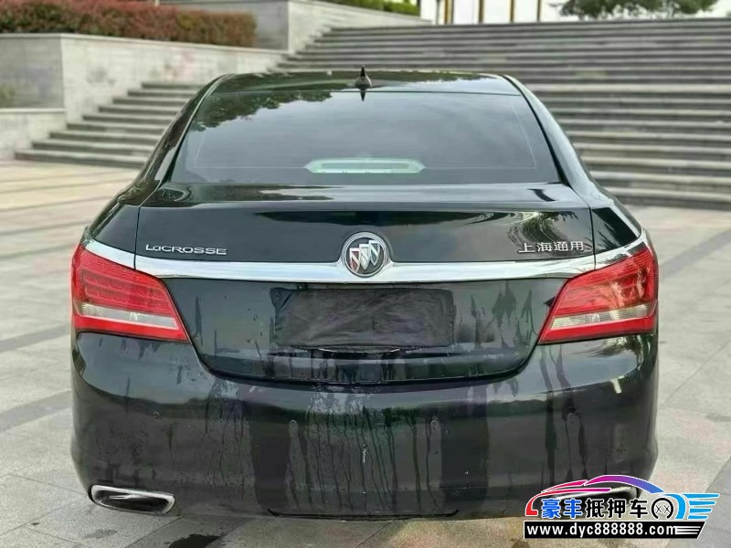 15年别克君越轿车抵押车出售