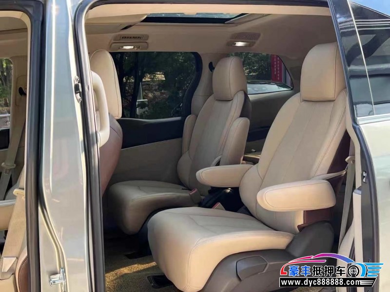 14年别克GL8轿车抵押车出售