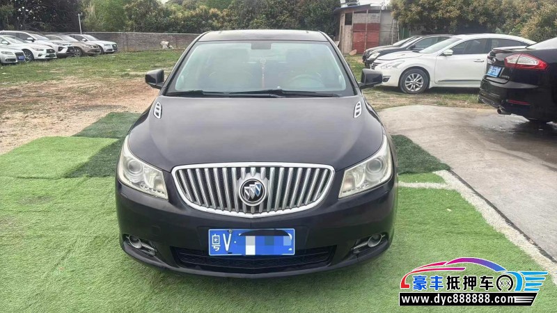 10年别克君越轿车抵押车出售