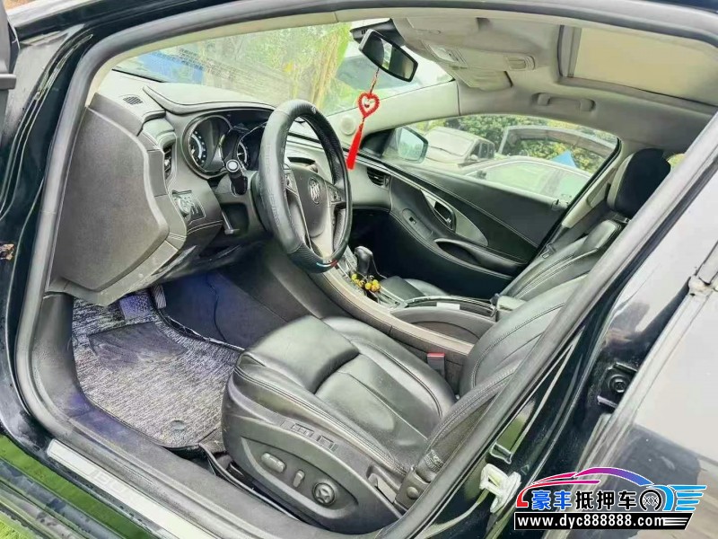 10年别克君越轿车抵押车出售