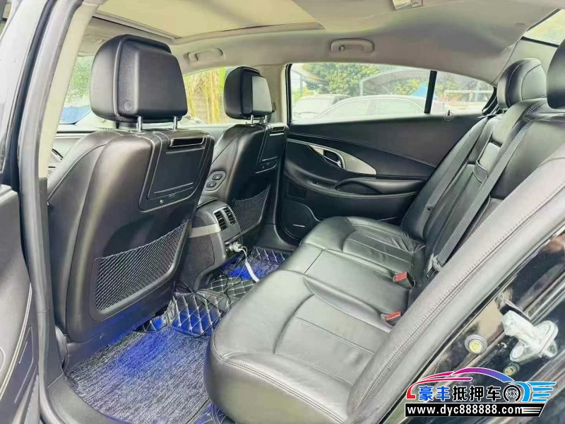 10年别克君越轿车抵押车出售