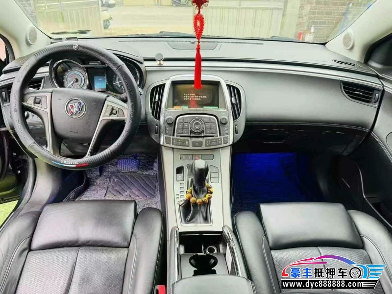 10年别克君越轿车抵押车出售