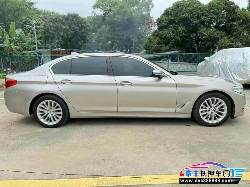 20年宝马5系轿车抵押车出售