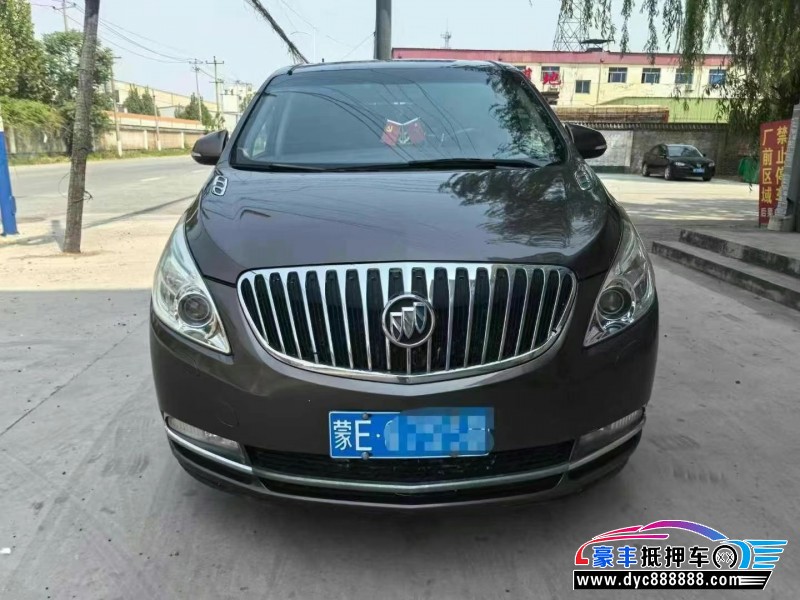 13年别克GL8轿车抵押车出售