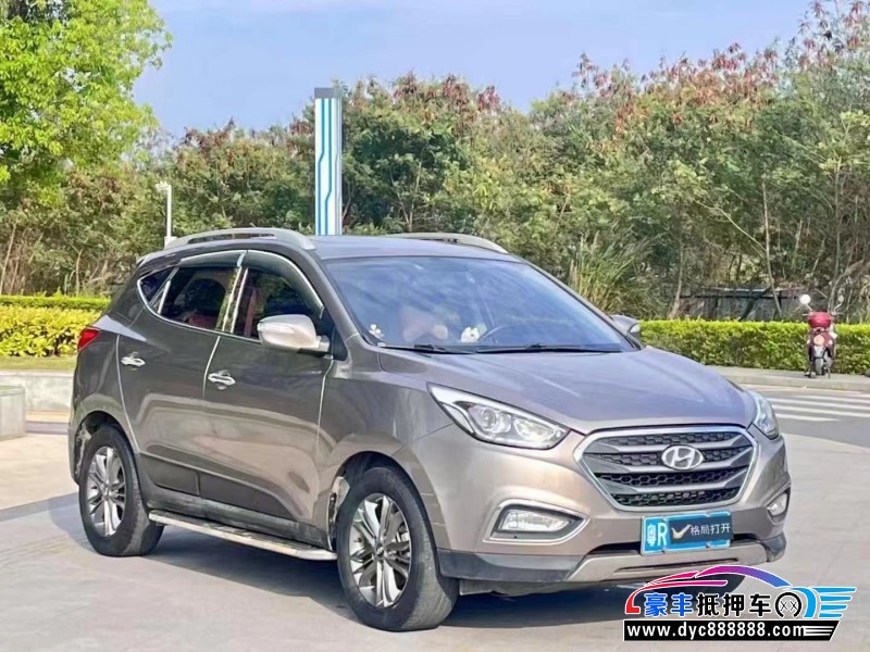 16年现代ix35轿车抵押车出售