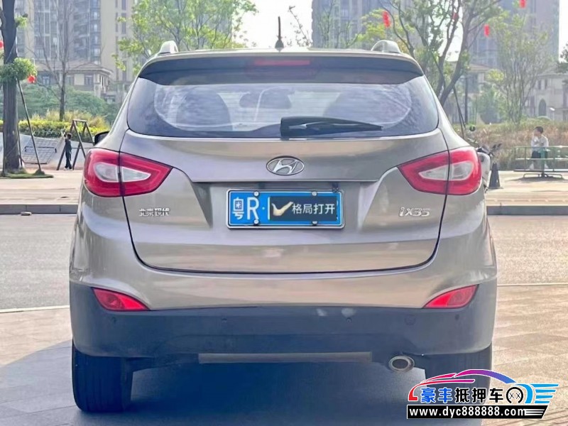 16年现代ix35轿车抵押车出售