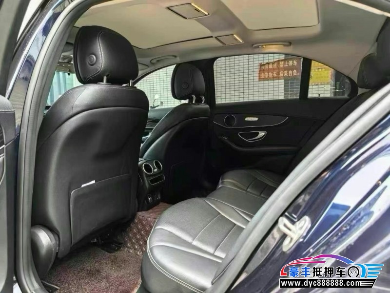 20年奔驰C轿车抵押车出售