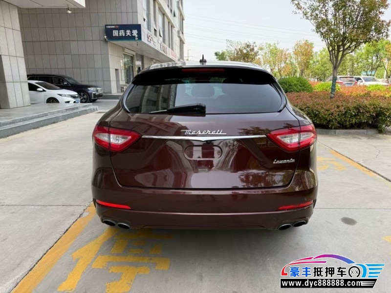 17年玛莎拉蒂莱万特轿车抵押车出售