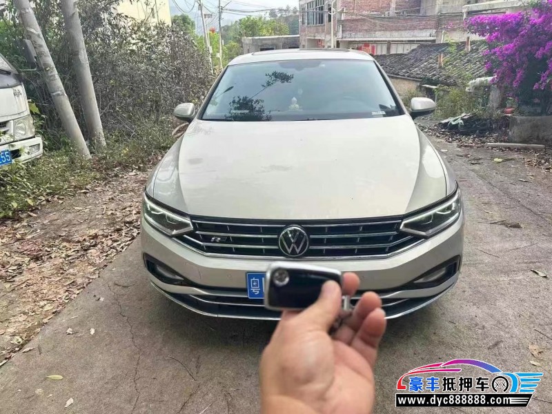 21年大众迈腾轿车抵押车出售