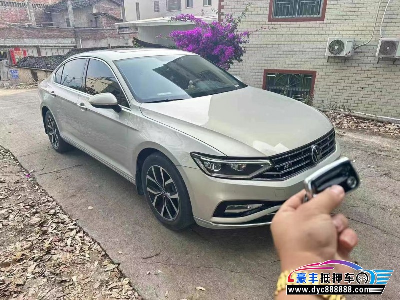 21年大众迈腾轿车抵押车出售