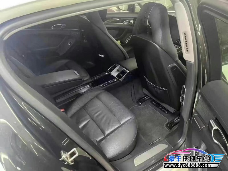 10年保时捷帕纳梅拉轿车抵押车出售