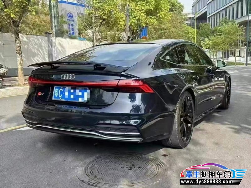 19年奥迪A7轿车抵押车出售