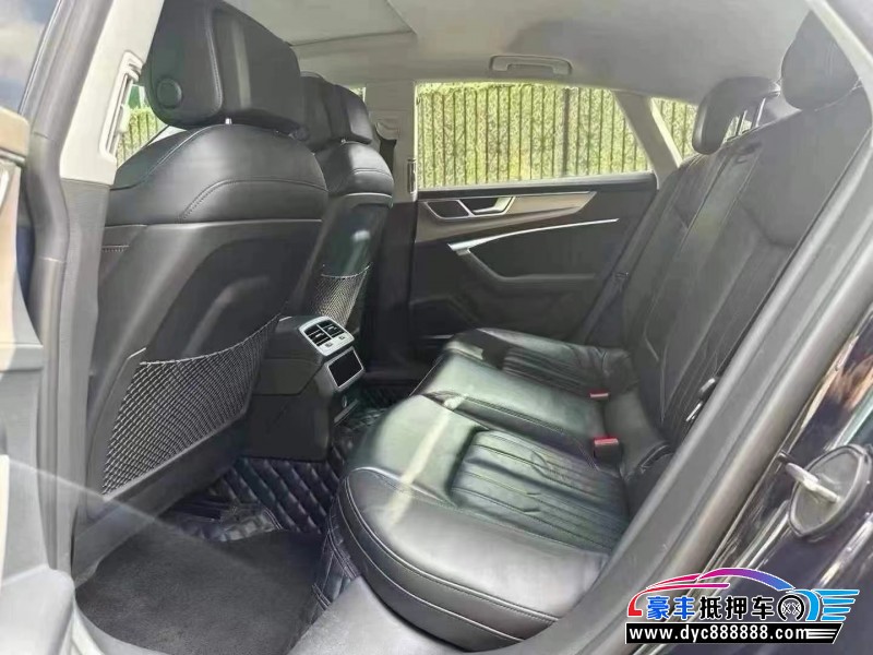 19年奥迪A7轿车抵押车出售