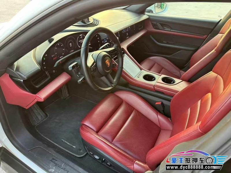 21年保时捷TaYcan轿车抵押车出售