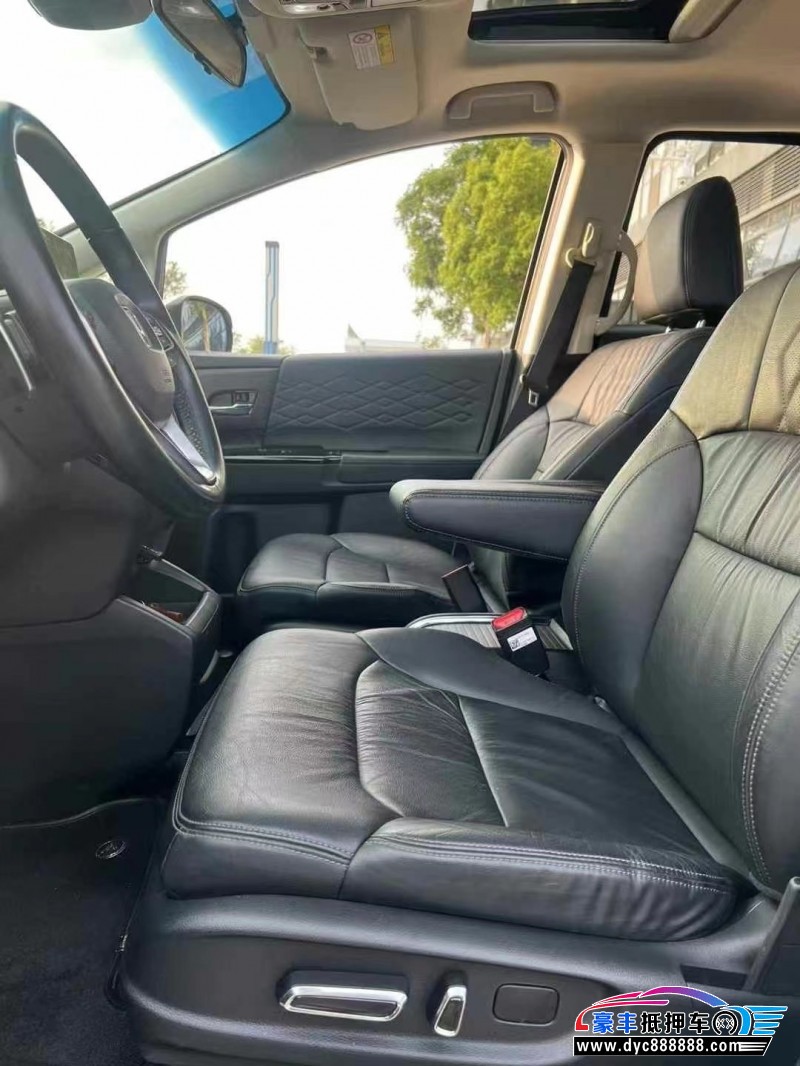 22年本田艾力绅轿车抵押车出售