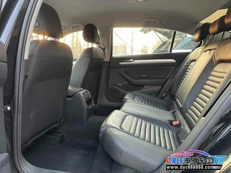 19年大众迈腾轿车抵押车出售