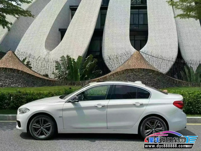 18年宝马1系轿车抵押车出售